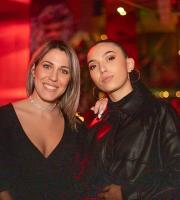 H Billie Isak τα "έσπασε" στη σκηνή του SoHo Absolutely Fabulous!