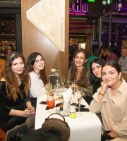 H Billie Isak τα "έσπασε" στη σκηνή του SoHo Absolutely Fabulous!