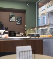 Η μπουγάτσα εδώ δεν είναι απλώς ένα προϊόν καθημερινής κατανάλωσης