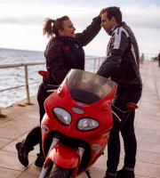 Who is Σούλα & Μάκης;