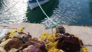 Αλεξανδρούπολη: Ψαράς 'αλίευσε' αρχαίους αμφορείς.