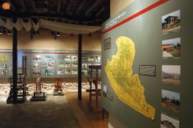 Soufli'nin ipek müzesinin içinde.