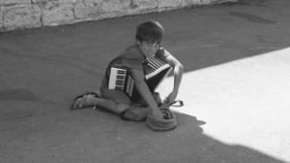 Σήμερα είναι η Παγκόσμια Ημέρα για τα Παιδιά του Δρόμου.