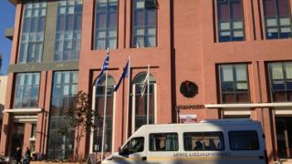 39 υπάλληλοι βρέθηκε ότι 'περισσεύουν' στο Δήμο Αλεξανδρούπολης.