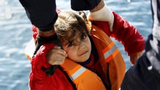 68 ψυχές στο έλεος του Θρακικού Πελάγους - Β.Καραβέτης ο από μηχανής Θεός τους (βίντεο)