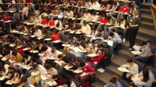 Ο ένας στους τρεις φοιτητές θα διαγράφεται από το Σεπτέμβριο.