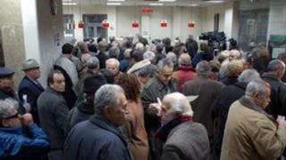 Τέλος στις ουρές για τη θεώρηση των βιβλιαρίων ασθενείας.