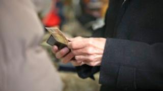 'Έρχεται' η δεύτερη δόση για το κοινωνικό μέρισμα.