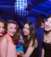 Ένας χαμός την Παρασκευή στο opening του Reina summer club!