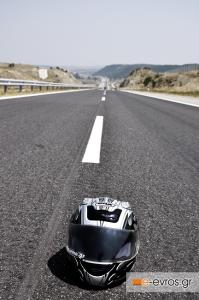 STOP στα θανατηφόρα τροχαία. Φοράμε κράνος!