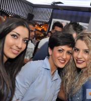 Πανικός και... ομίχλη με Θοδωρή Τριανταφύλλου στο NOA cafe - bar.