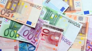 Ξεκίνησε η καταβολή του οικογενειακού επιδόματος.