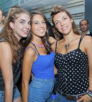 Reina summer clubbing: χαμός στο 'Big Bang VIP party'.