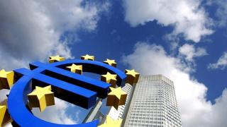 "Η χρηματοπιστωτική αργία και η πιθανότητα της δραχμής" του Νίκου Κέλελη.