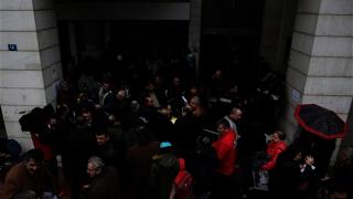 Ουρές και στον Έβρο για το Κοινωνικό Εισόδημα Αλληλεγγύης 