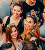 Φωτογραφίες από το set του Culoe de Song στο Yacht club, στην Αλεξανδρούπολη