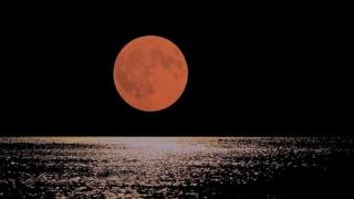 Σήμερα η Αυγουστιάτικη πανσέληνος: Μια οπτική... απάτη που βρίθει από μύθους!