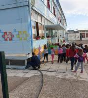 Ο Βέλγος Φιλέλληνας Jimmy Jamar που "ζεσταίνει" τα σχολεία του Έβρου και φέτος!