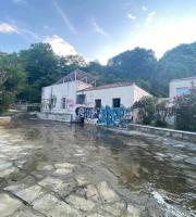 Εικόνες ντροπής και για τους τουρίστες και για τους κατοίκους της περιοχής των Θερμών στη Σαμοθράκη...