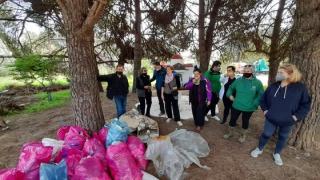 Η ομάδα "Πάρκο να γίνει" ομορφαίνει την πόλη της Αλεξανδρούπολης!