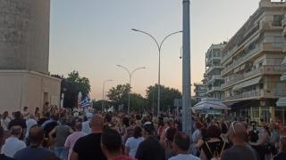 Πορεία διαμαρτυρίας κατά του υποχρεωτικού εμβολιασμού στην Αλεξανδρούπολη