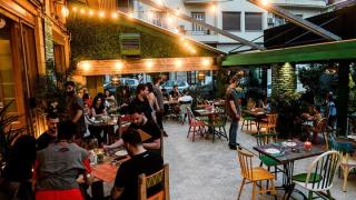 Όλα τα μέτρα για τους κλειστούς χώρους που θα ισχύσουν από εβδομάδα