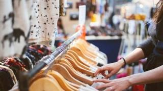 Super Market: Τέλος σε πωλήσεις για είδη ένδυσης, υπόδησης, ηλεκτρικά και βιβλία