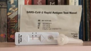 Self test: Ξεκινά η διανομή τους για μαθητές και εκπαιδευτικούς