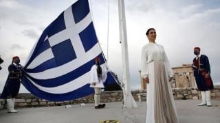Το Σουφλιώτικο μετάξι πρωταγωνίστησε στη Τελετή Έπαρσης της Σημαίας στον Ιερό Βράχο της Ακρόπολης