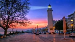 Στα τέλη του Μάη η έναρξη των εργασιών για την αντικατάσταση του δικτύου φωτισμού στην πλατεία του φάρου