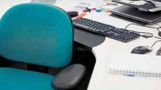 Ποιοι δουλεύουν την ημέρα του Αγίου Πνεύματος και πώς αμοίβονται.