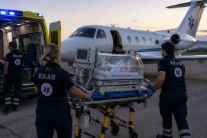 Βρέφος μεταφέρθηκε εσπευσμένα από τη Μυτιλήνη στο Πανεπιστημιακό Νοσοκομείο Αλεξανδρούπολης