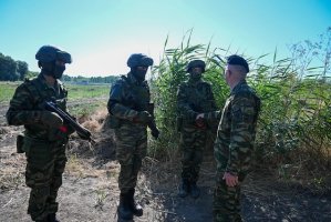 Ο αρχηγός ΓΕΣ επισκέφθηκε μονάδες και στρατόπεδα στον Έβρο