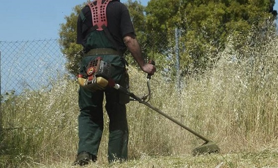 Προβλέπονται κυρώσεις και πρόστιμα για όσους δεν τηρήσουν την υποχρέωση καθαρισμού των οικοπέδων τους.