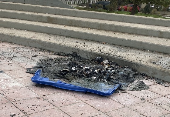 Πάλι εμπρησμοί πλαστικών κάδων στην Αλεξανδρούπολη από ασυνείδητους αγνώστους.