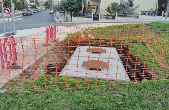 Βυθιζόμενοι κάδοι απορριμμάτων τοποθετούνται σε δρόμους της Αλεξανδρούπολης.