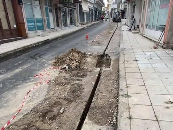 Παράπονα και στο Διδυμότειχο για το σκάψιμο στην οδό Μανδαλίδου.