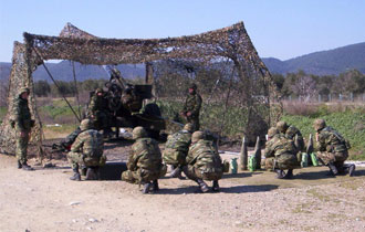 Εάν μετά τη βολή βρεθεί στην περιοχή βλήμα, να μην το αγγίξει κανείς γιατί υπάρχει κίνδυνος ατυχήματος.