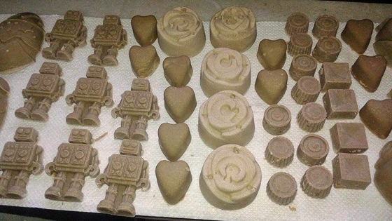 Η επιχείρηση του Λυκείου παράγει χειροποίητα σαπούνια από ελαιόλαδο και φυσικό ζεόλιθο.