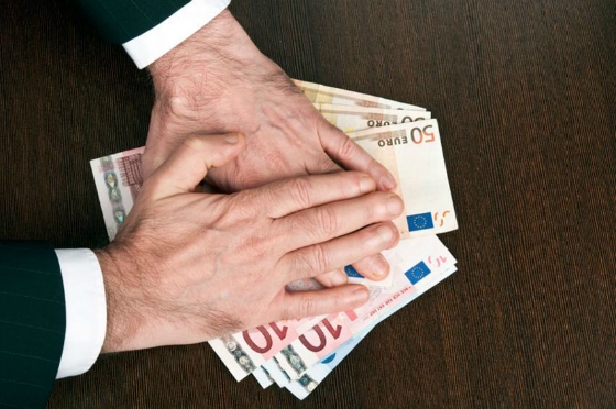 Αλεξανδρούπολη: Σε κατασχέσεις τραπεζικών λογαριασμών προχωρά ο Δήμος