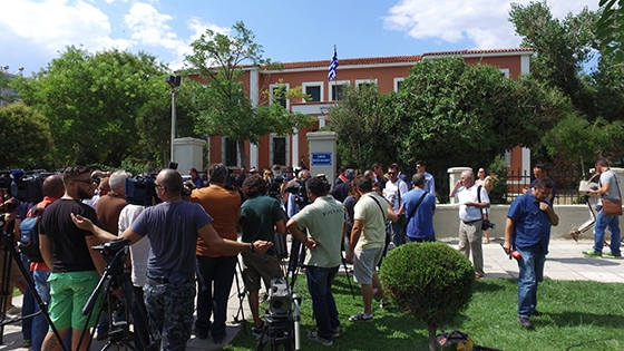 ΜΜΕ από όλη την Ελλάδα και την Τουρκία κατέκλυσαν το δικαστικό μέγαρο Αλεξανδρούπολης