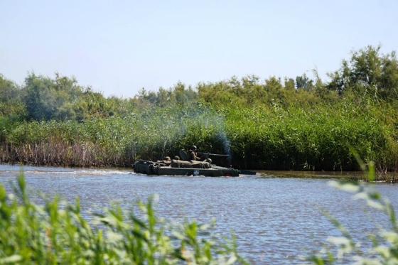 Έβρος: Επιχειρησιακή Εκπαίδευση στα Πλωτά Μέσα του Δ' Σώματος Στρατού - Εντυπωσιακές εικόνες