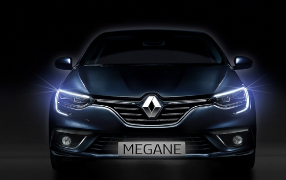 Η Papazoglou Autogroup μας παρουσίασε το νέο εντυπωσιακό "Renault Megane" κατά τη διάρκεια της "Λευκής Νύχτας"