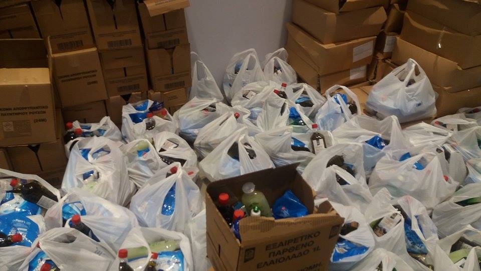 Δέματα "αγάπης" δόθηκαν σε 254 οικογένειες σε Αλεξανδρούπολη και Φέρες