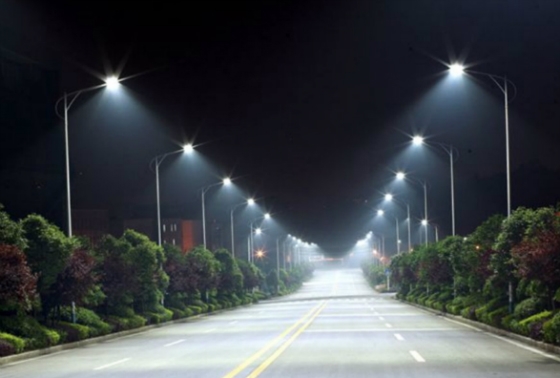 "Σφυρίζει αδιάφορα" ο Δήμος Αλεξανδρούπολης για τις καταγγελίες σχετικά με το διαγωνισμό των LED;