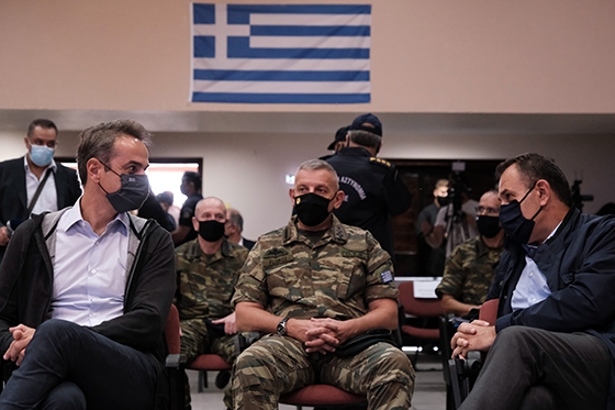 O Πρωθυπουργός μαζί με τους κ. Αντ/γο Φλώρο και Παναγιωτόπουλο στις Φέρες