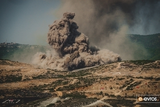 Στην περιοχή απαγορεύεται κάθε κίνηση ή παραμονή ατόμων, οχημάτων και ζώων κατά την ώρα των βολών, για αποφυγή ατυχημάτων.