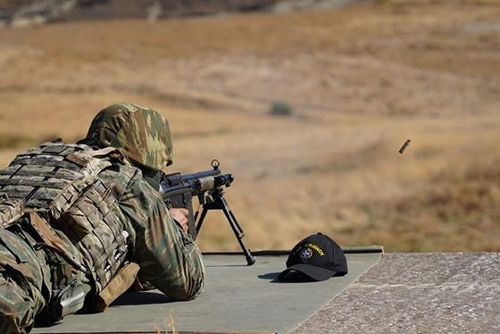 Ο νεαρός μεταφέρθηκε στο ΠΓΝΑ με θραύσματα στην κοιλιακή χώρα μετά από τη βολή (φωτ. αρχείου)