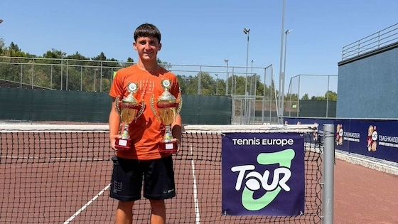 Ο "δικός" μας Γιάννης Βασιλειάδης τα κέρδισε όλα αυτή την εβδομάδα στο Τσαγκαντζόρ της Αρμενίας!