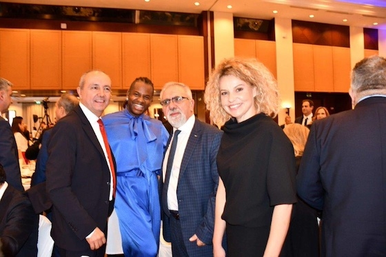 Η Eldorado Gold, μέσω των θυγατρικών της, Hellas Gold και Μεταλλεία Θράκης, έδωσε δυναμικό «παρών» στην επετειακή εκδήλωση για τα 50 χρόνια από την ίδρυση του ΣΕΒΕ.